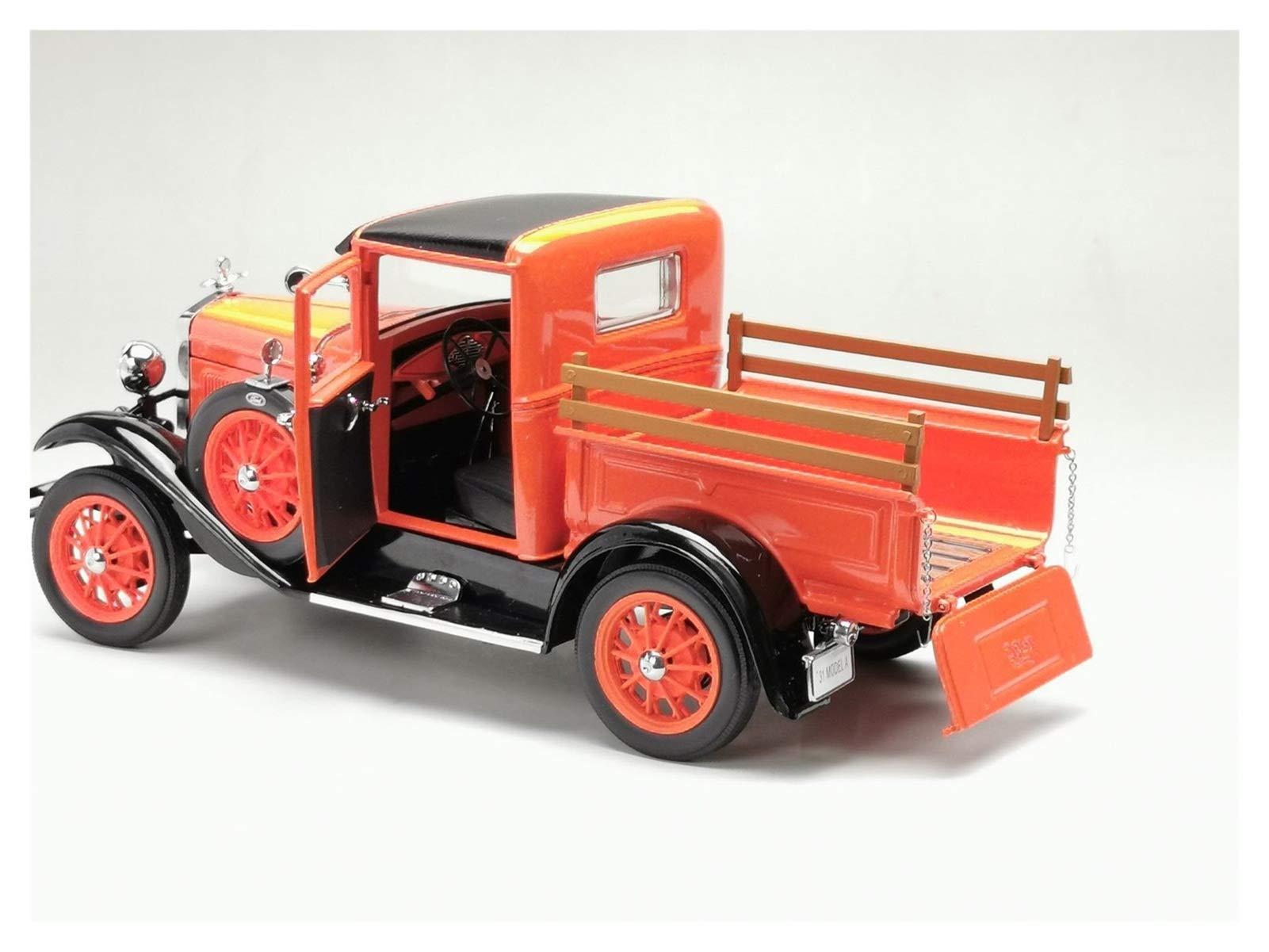 Amazon.co.jp: ダイキャストモデルカー 1:18 ピックアップトラックに